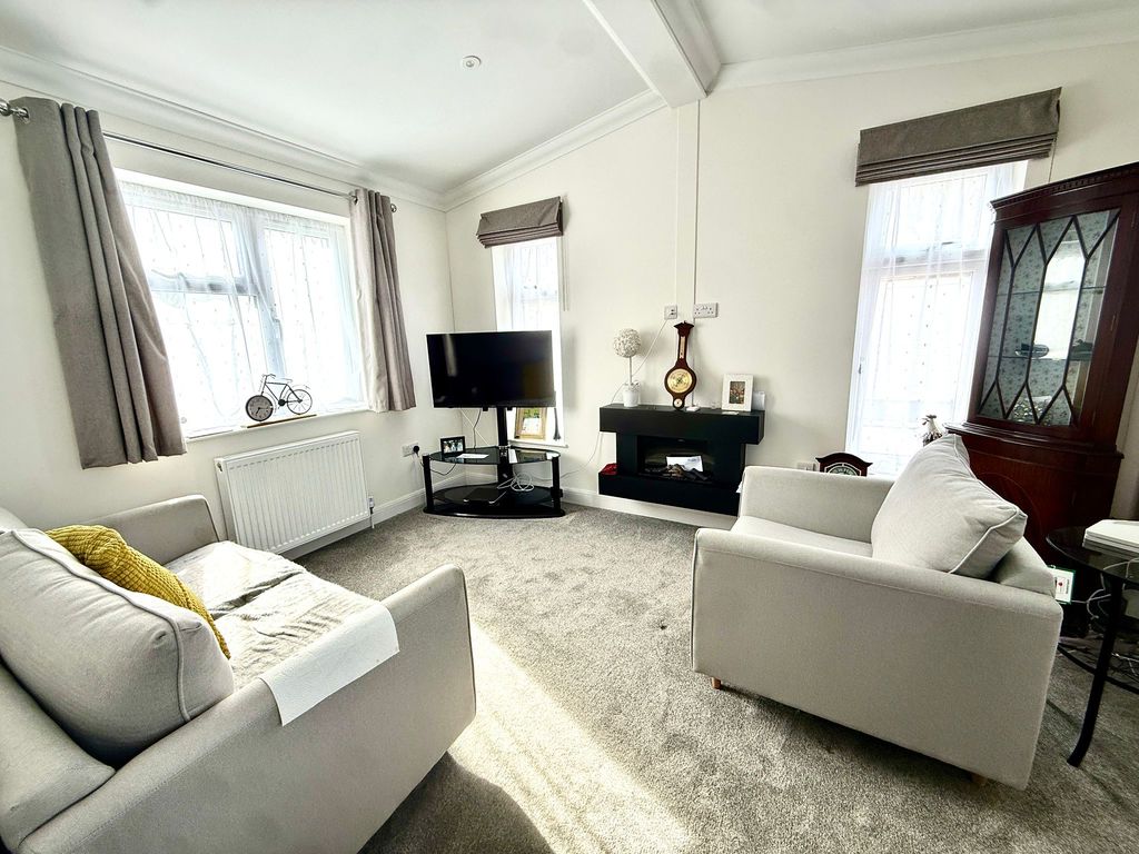 Silver Birch Avenue Briar Bank Park